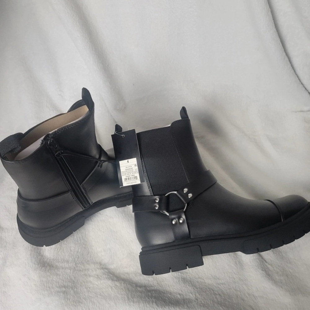 art class Black Lug Sole Chelsea Boots with Side Zipper - Picture 10 of 12